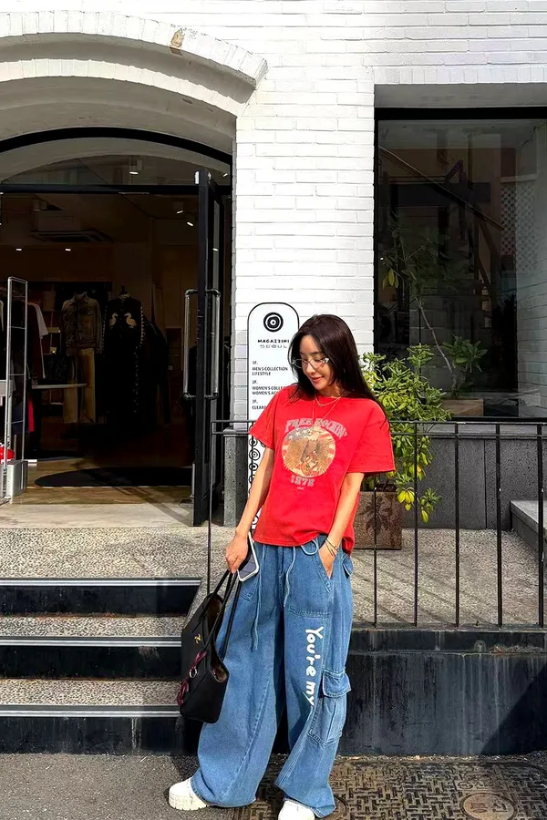 Trendy Casual Red Printed T-Shirt, Comfortable and Versatile