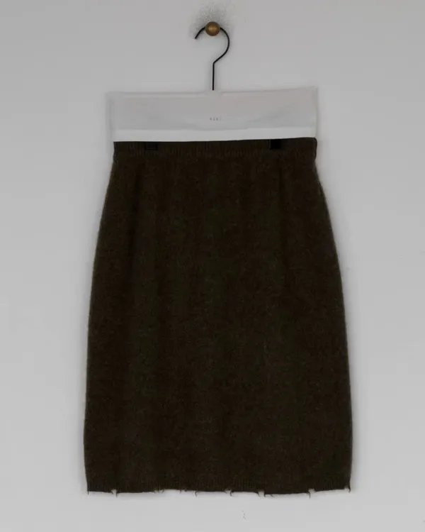 Elegant and Minimalist Women's Knitted Dress - Comfortable and Versatile