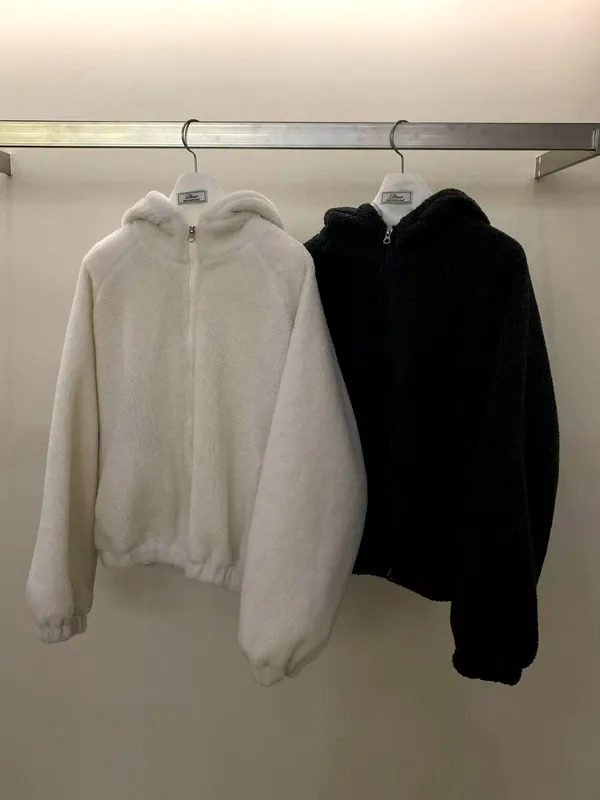 Stylish Women's Jacket, Warm and Comfortable for Autumn and Winter
