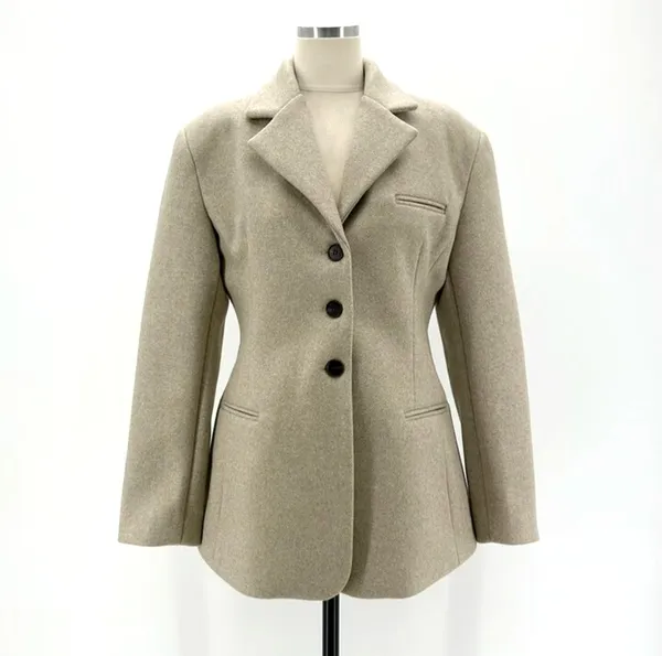 Blazer Wanita Elegan - Reka Bentuk Klasik untuk Fit Sempurna