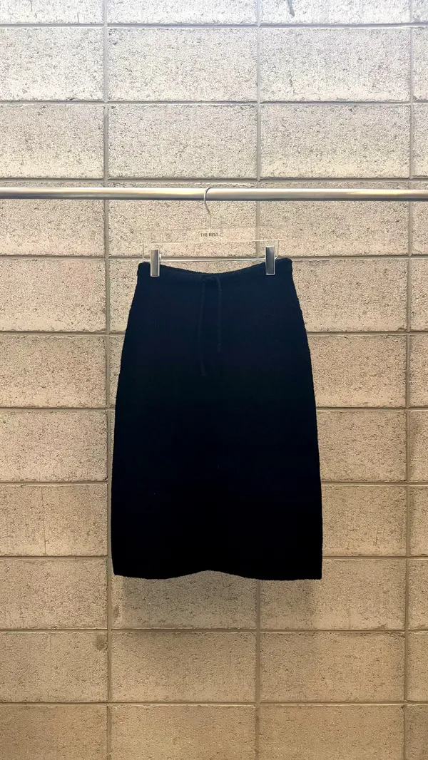 Stylish and Minimalist Women's Dress Skirt, Comfortable and Versatile