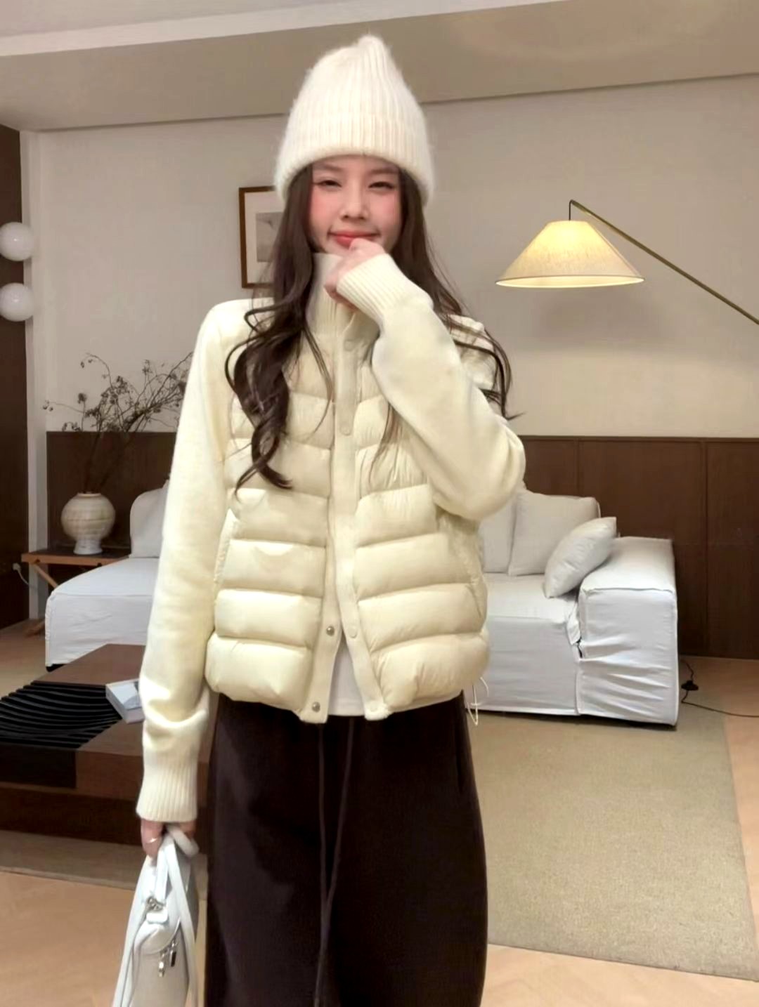 스타일리시한 따뜻한 여성 재킷, 가볍고 편안하며 완벽한 조화