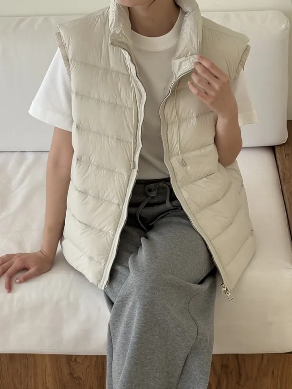 Lightweight Warm Down Vest, Fashionable and Versatile