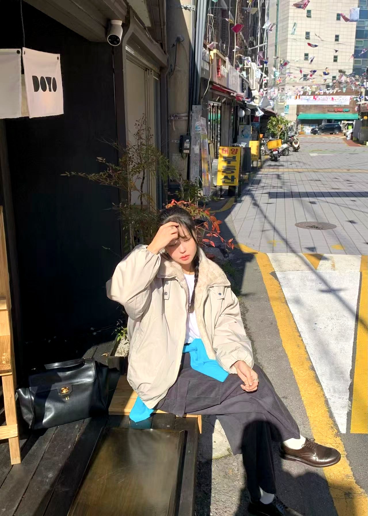 스타일리시한 여성용 인조 모피 코트 - 따뜻하고 아늑하며 가을과 겨울에 완벽하게 어울림