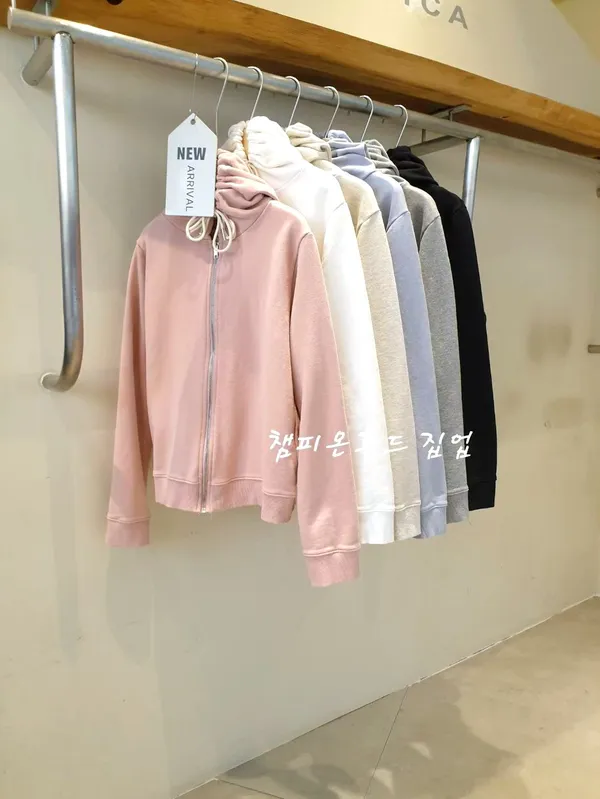 Stylish Casual Women's Jacket with Comfortable Zipper Design