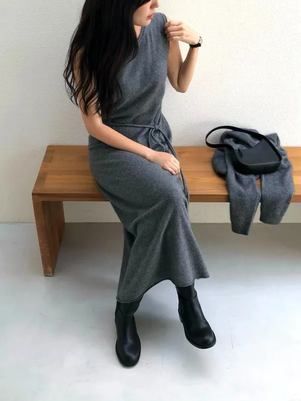 Elegant Gray Women's Dress, Showcasing Your Charming Aura