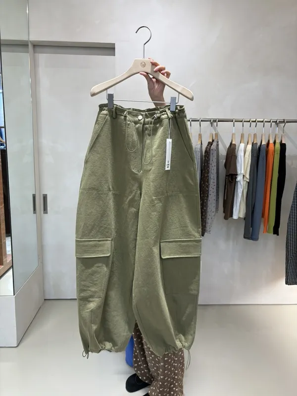 패셔너블한 루즈 캐주얼 팬츠