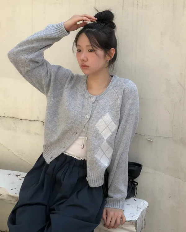Stylish Gray Knitted Cardigan for Women