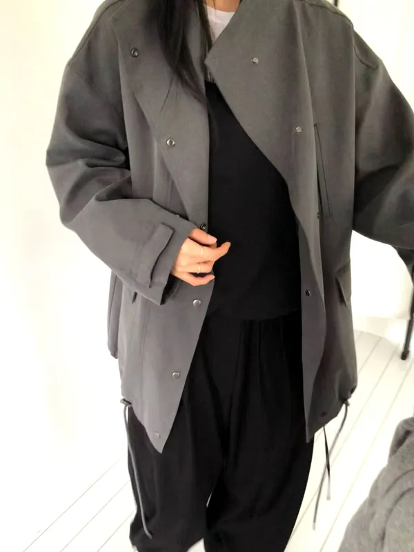Stylish Gray Women's Jacket - Comfortable and Versatile