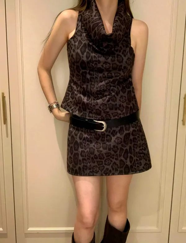 Fashion Leopard Print Women's Top - The Perfect Blend of Elegance and Personality