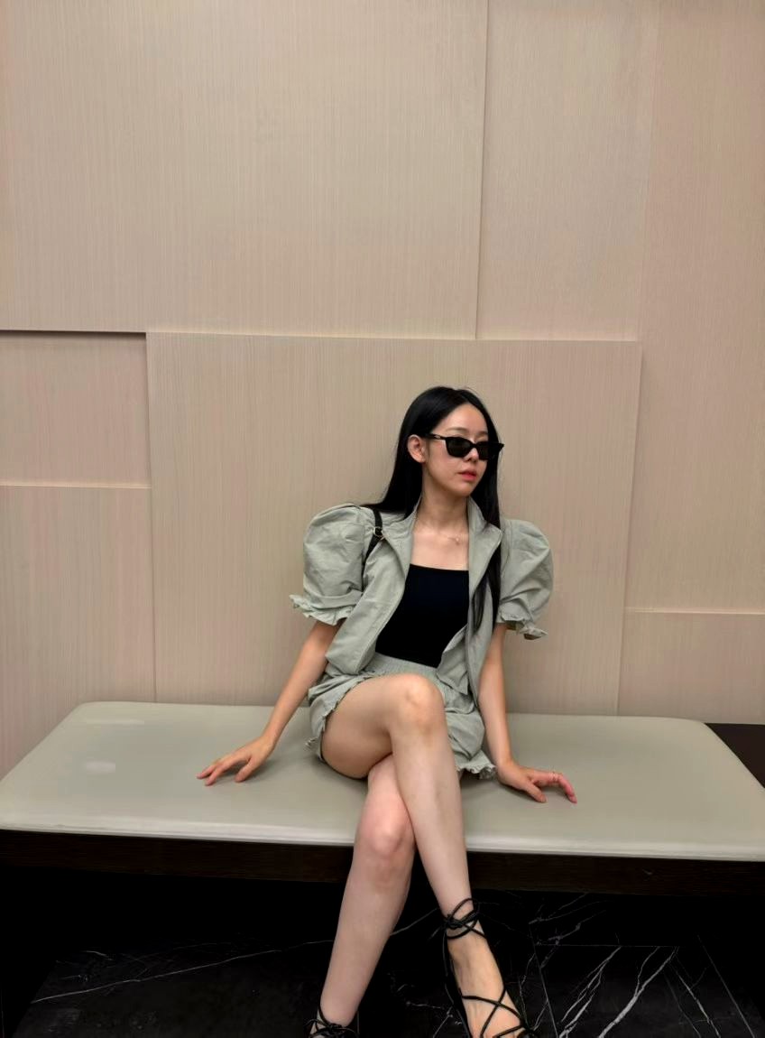 패셔너블한 퍼프 슬리브 여성 탑, 가볍고 편안함