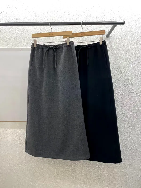 Minimalist Style Women's Casual Dress, Comfortable and Versatile