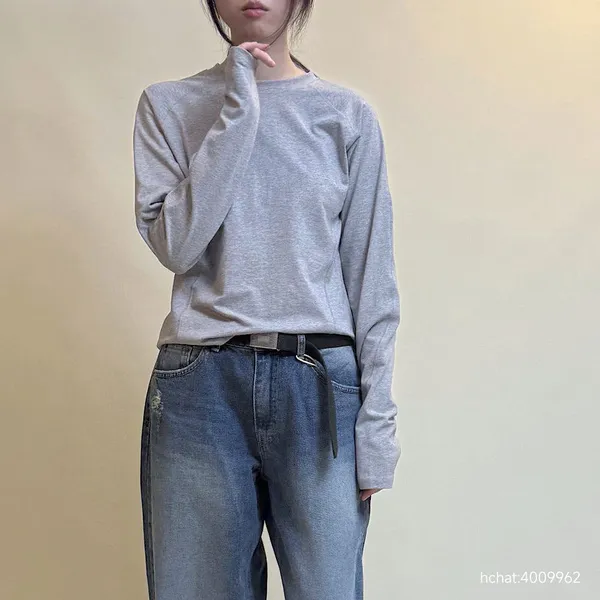 Minimalist Long Sleeve T-Shirt, Comfortable and Versatile