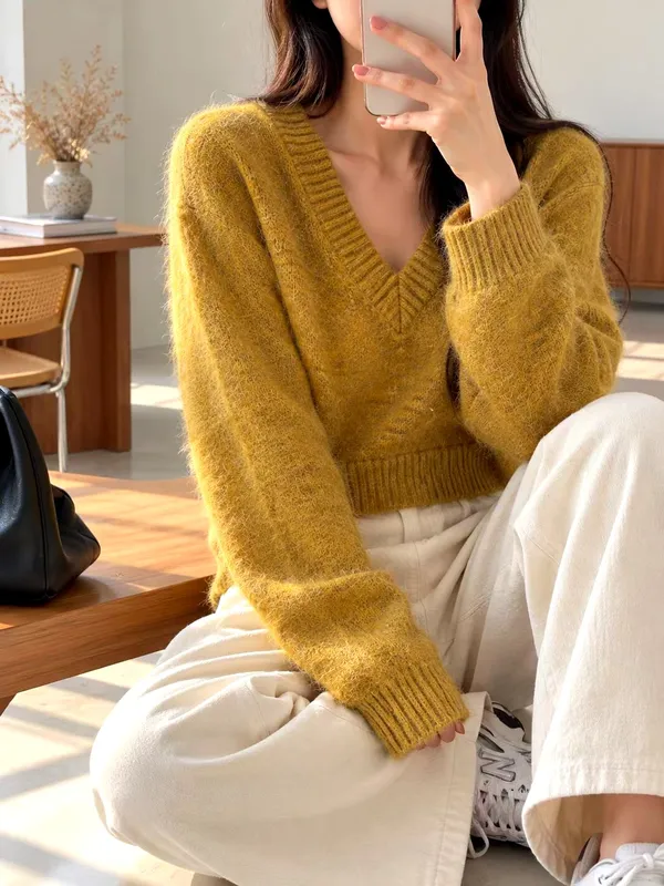Cozy V-Neck Sweater - A Must-Have for Fall and Winter