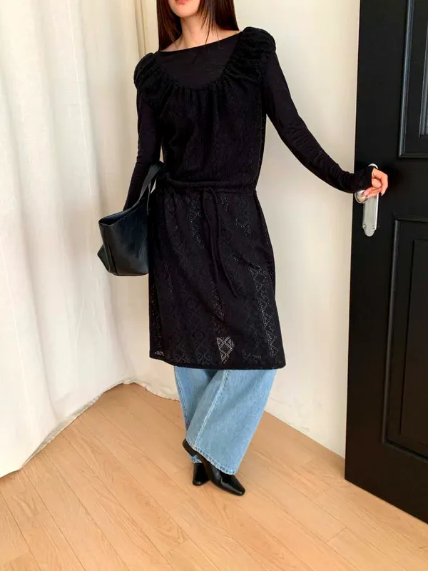Elegant Black Dress to Showcase Your Charming Aura