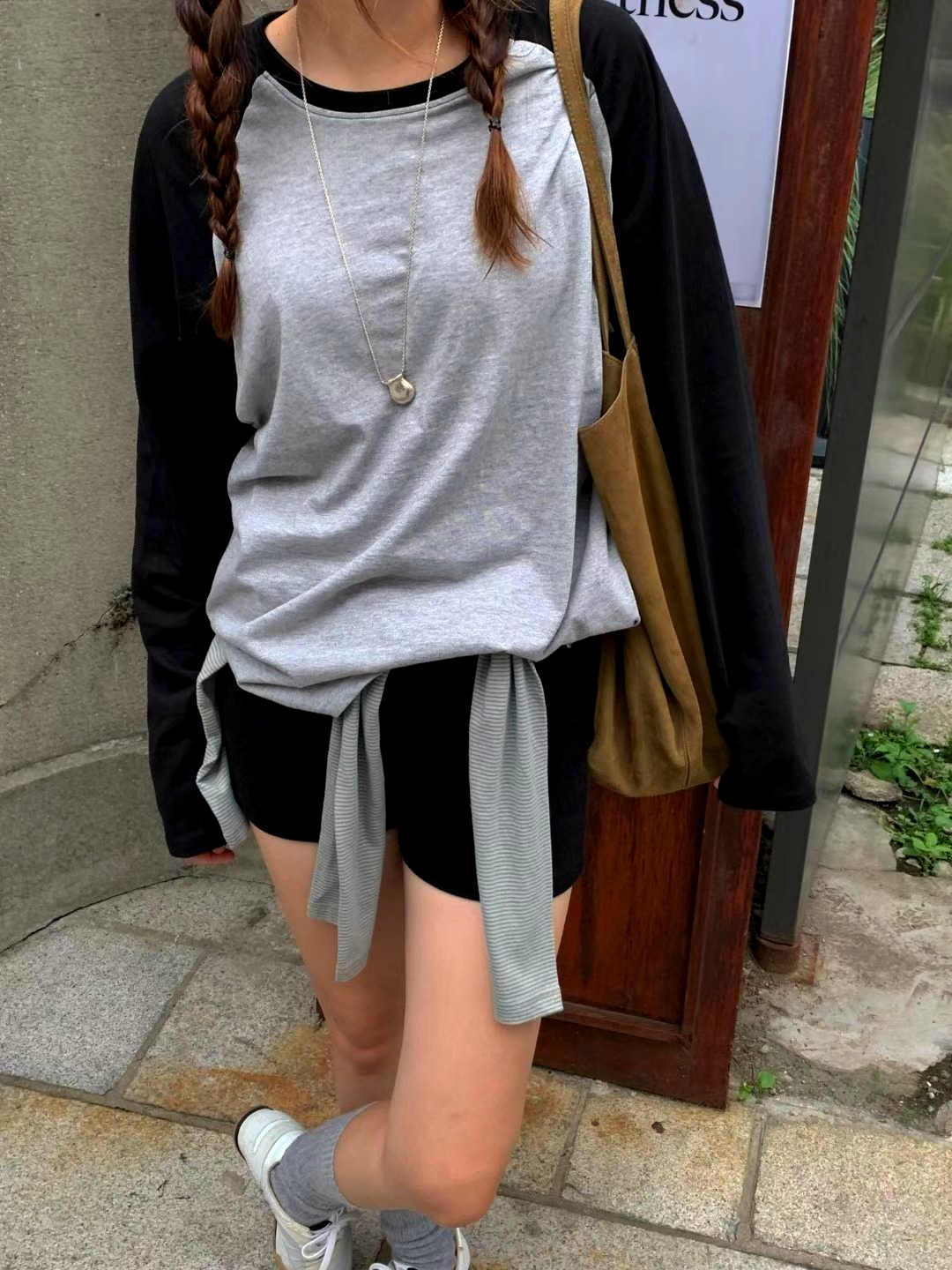 트렌디한 캐주얼 여성 탑 - 편안함과 다재다능함