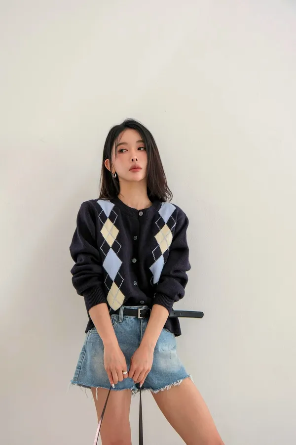 Stylish Color-Block Cardigan for Women - Comfortable Casual Wear