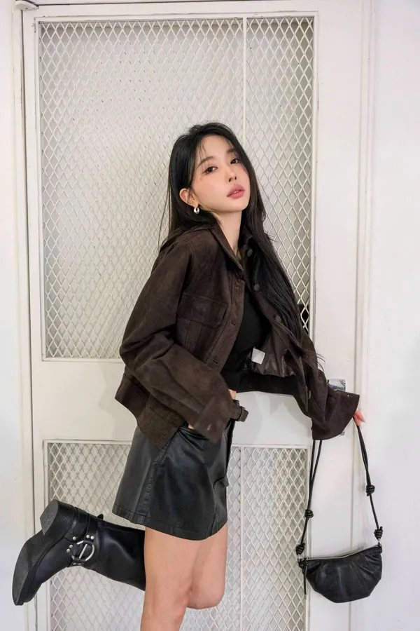 Stylish Women's Jacket - A Perfect Blend of Elegance and Casual