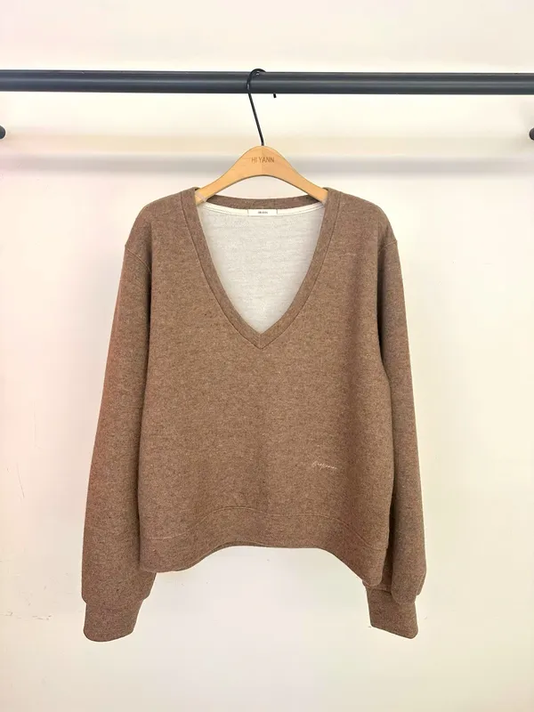Comfortable Casual V-Neck Sweater Top, Warm and Fashionable