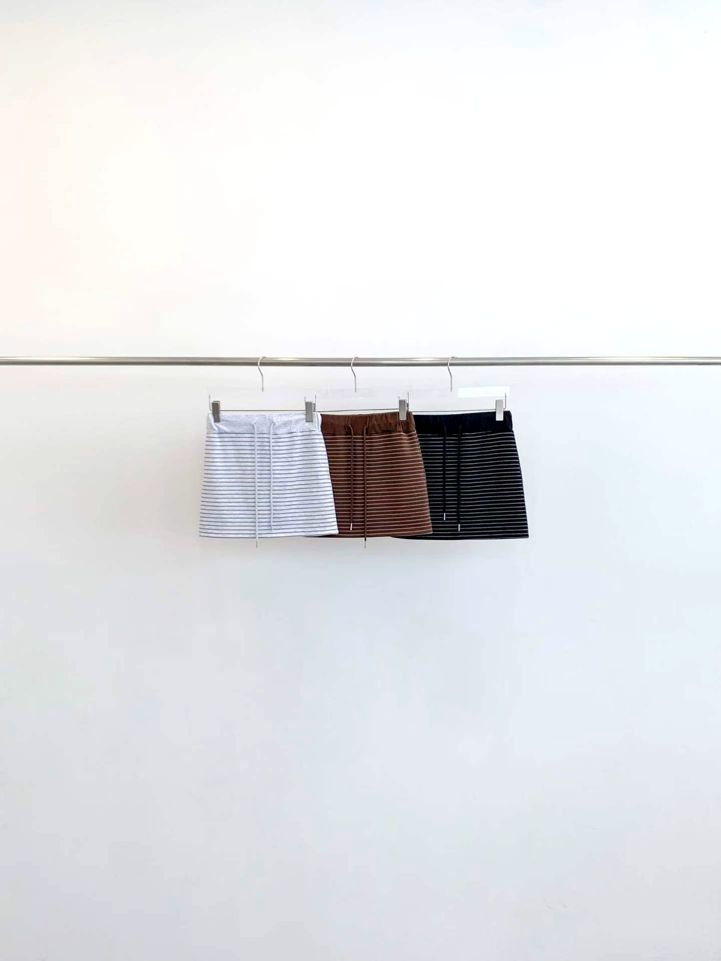 패셔너블한 스트라이프 여성 드레스 - 우아한 매력을 보여주세요