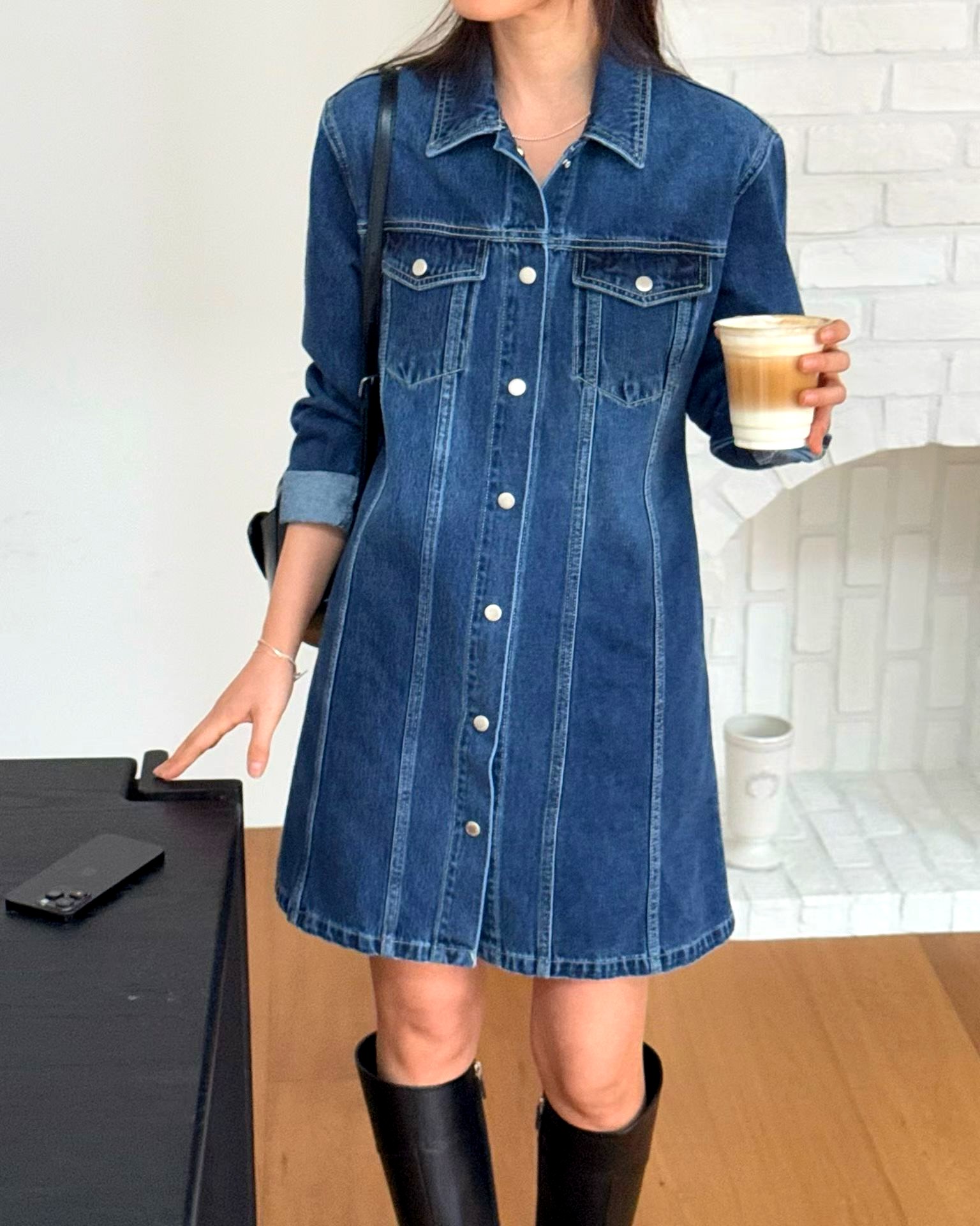 스타일리시한 데님 드레스: 우아한 매력을 보여주세요