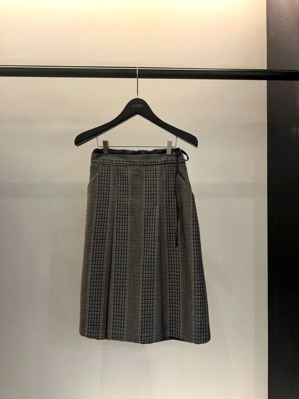 Elegant Plaid Midi Skirt - Showcase Your Feminine Charm