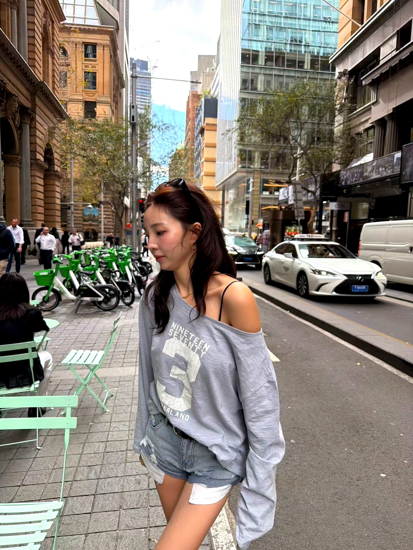 스타일리시한 캐주얼 여성 티셔츠, 편안하고 통기성이 뛰어나며 반바지와 완벽한 조화