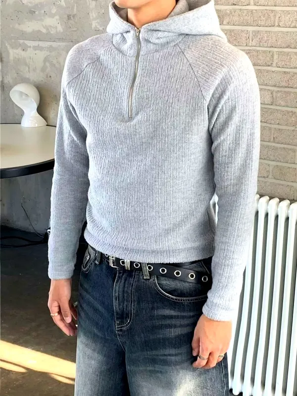 Stylish Gray Zipper Men's Top, Comfortable and Versatile
