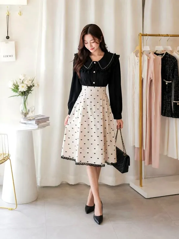 Elegant Women's Skirt with Sweet Heart Pattern