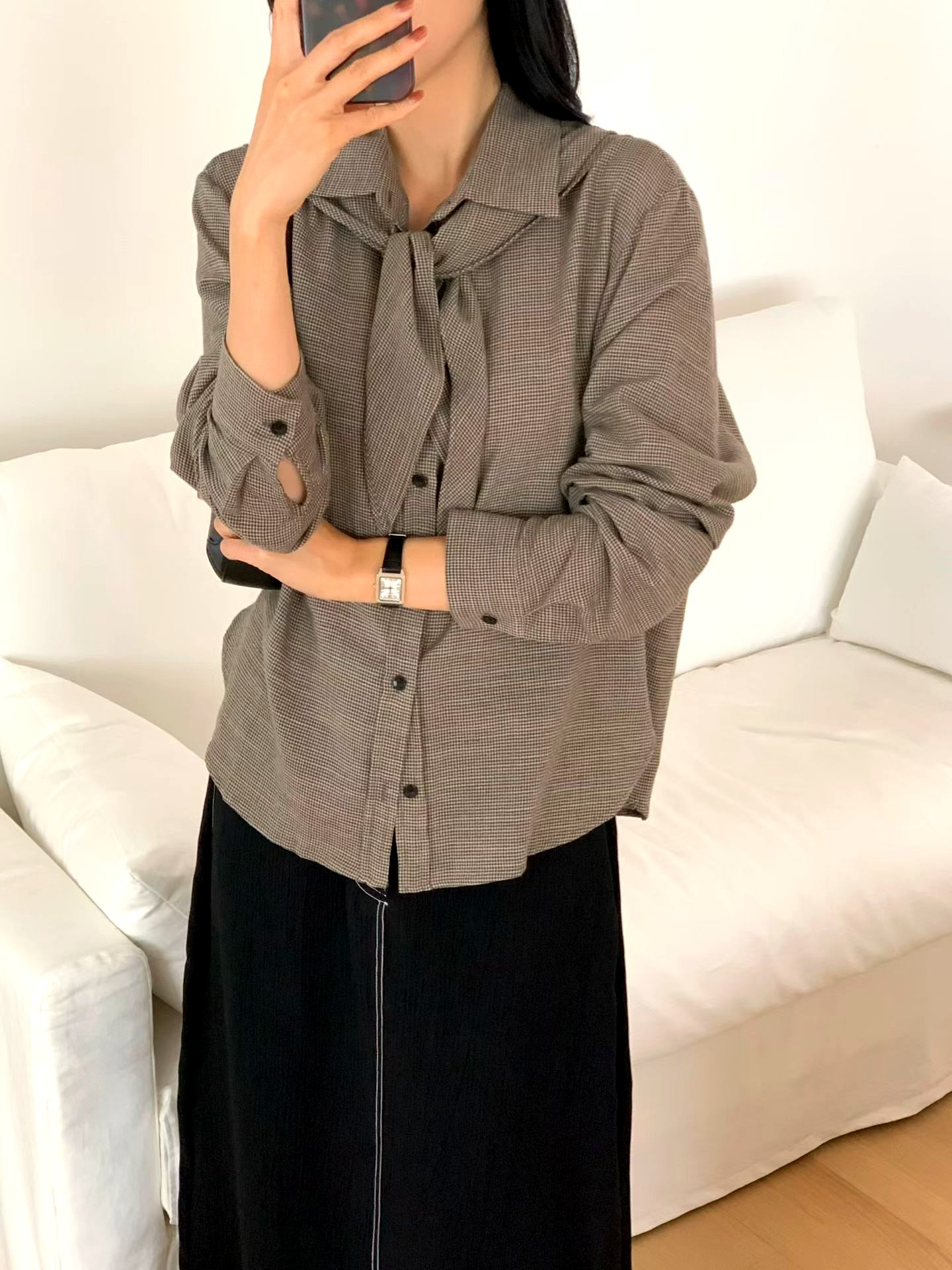 우아하고 스타일리시한 여성용 셔츠, 다양한 스타일에 쉽게 매치