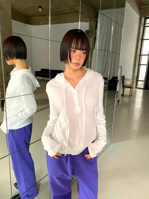 Stylish Minimalist Women's Sweater - Comfortable and Breathable, Perfect for Any Outfit