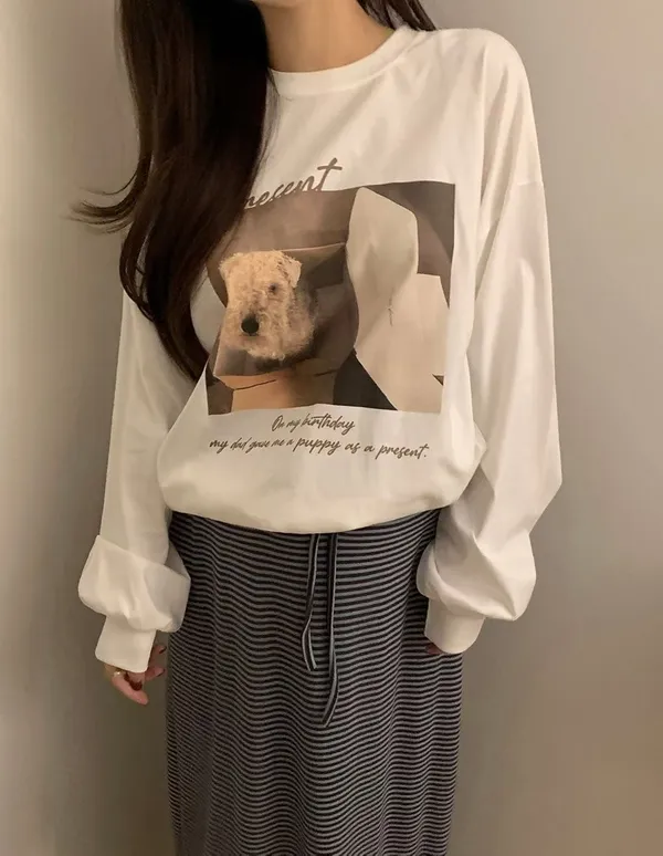 เสื้อยืดแขนยาวลายพิมพ์ที่มีเอกลักษณ์ - สไตล์สบายๆ