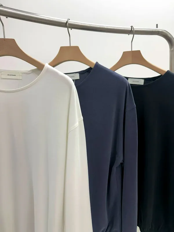 Minimalist Style Women's Top, Comfortable and Versatile