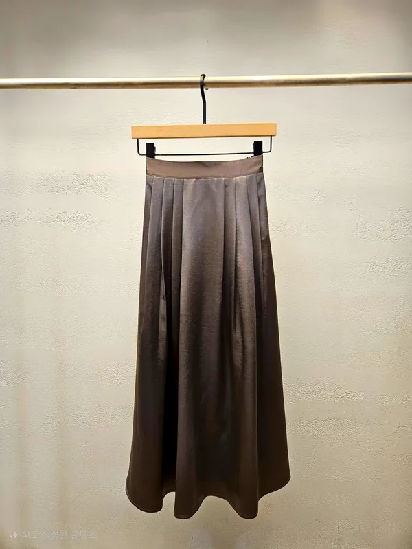 Elegant Versatile Women's Skirt, Flowing Drapes, Perfect for Various Occasions - New Arrival New model launched