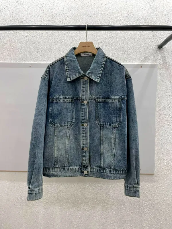 Stylish Denim Jacket, Classic Vintage Style, A Must-Have for Versatile Outfits