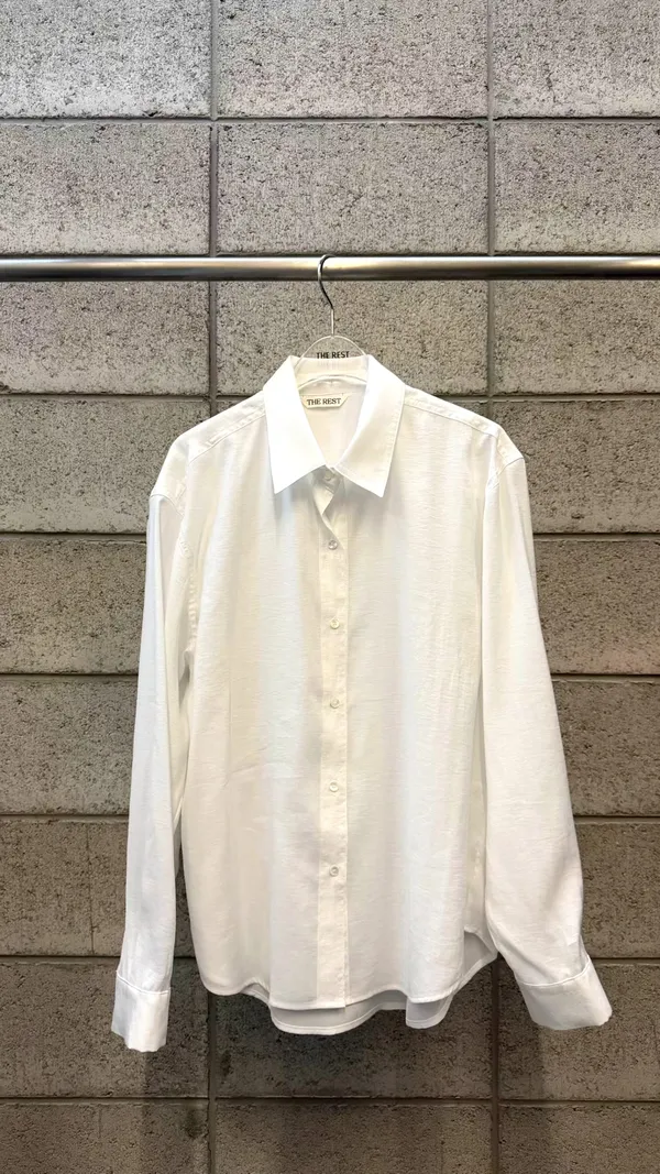 Elegant Minimalist White Shirt - Perfect for Any Occasion