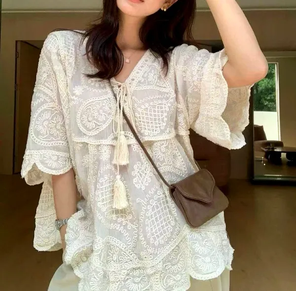 Elegant Embroidered Women's Top, Lightweight and Breathable, Perfect for Summer
