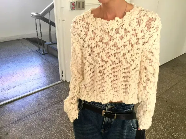 Fashionable Knitted Sweater, Comfortable and Versatile for Spring and Autumn