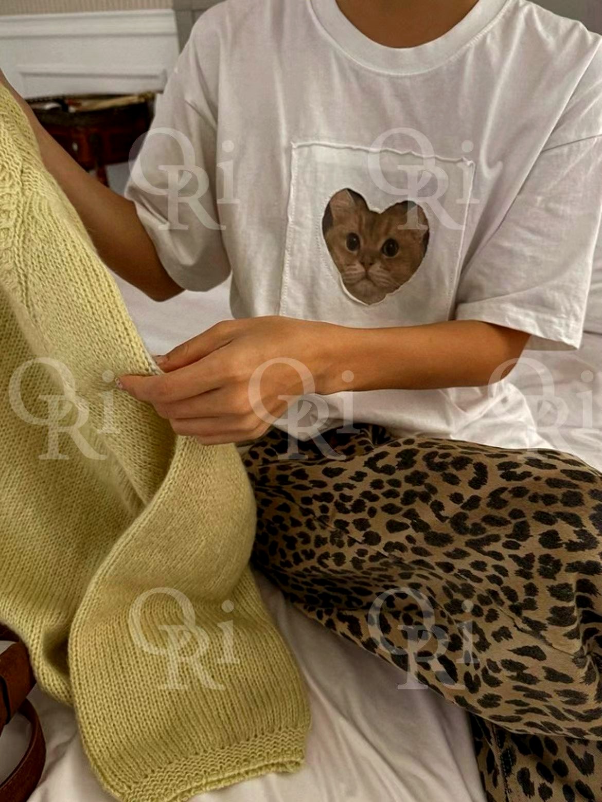 ๊ท์ฌ์ด ๊ณ ์์ด ํจํด ๋ฐํ ํฐ์
์ธ , ํธ์ํ ์บ์ฃผ์ผ ์คํ์ผ Sale
