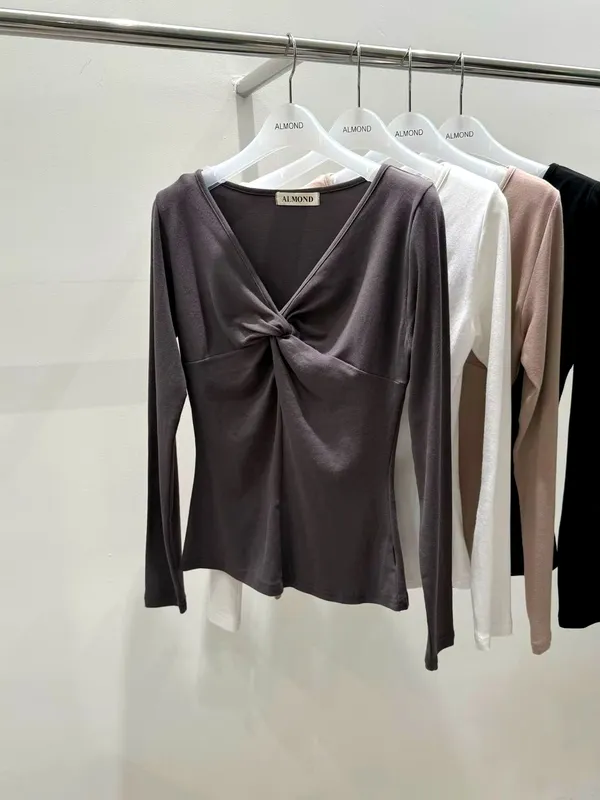 Stylish and Versatile Women's Top, Comfortable and Breathable Long Sleeve T-Shirt
