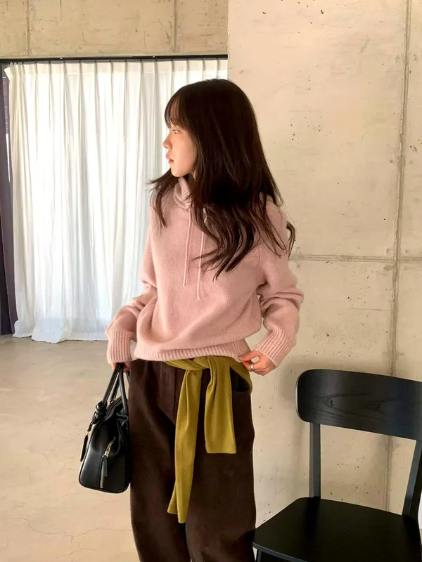Soft Pink Sweater, Comfortable and Versatile, A Must-Have for Fall and Winter