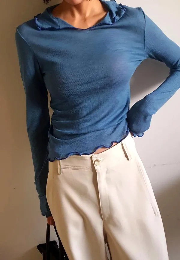 Stylish Slim-Fit Women's Top, Soft and Comfortable for Spring and Autumn Wear