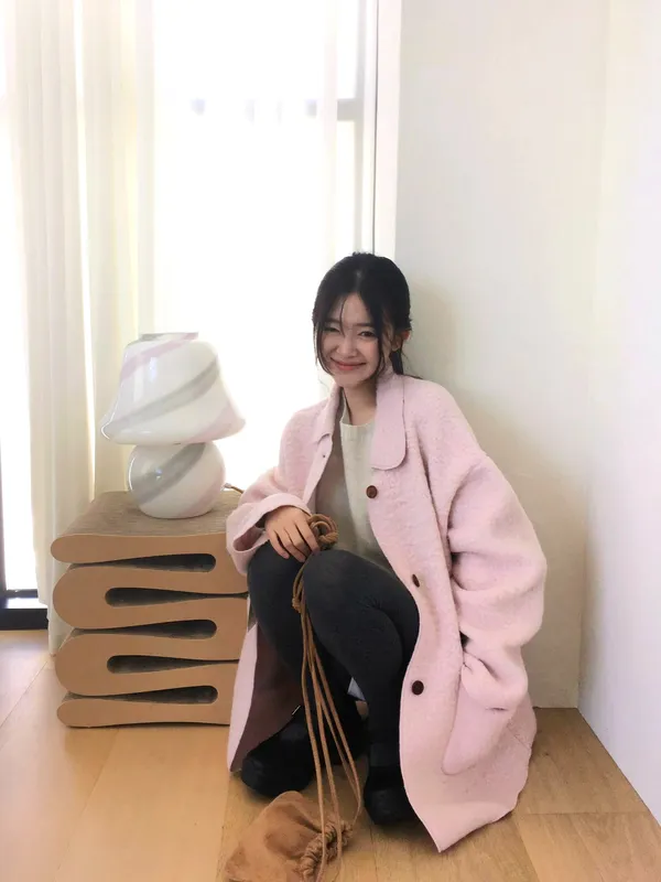 Warm and Cozy Pink Women's Jacket, Fashionable and Versatile