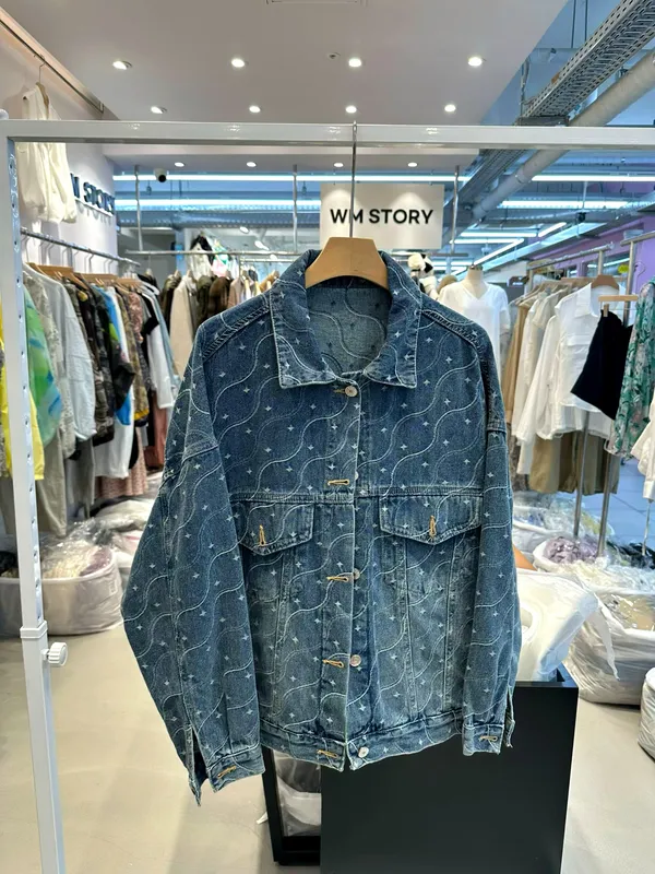 時尚刺繡牛仔外套，休閒百搭