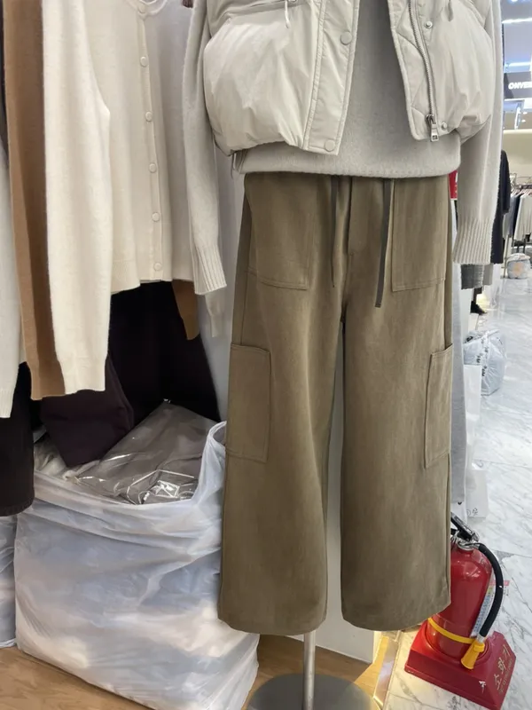 Loose Fit Casual Cargo Pants - Comfortable and Versatile