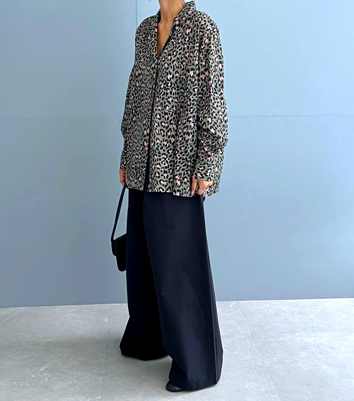 Fashionable Leopard Print Women's Top, Comfortable and Breathable, Perfect Match for New Arrivals