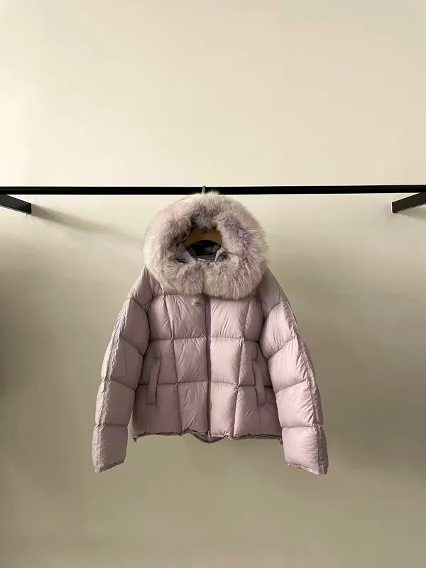 Elegant Down Jacket: A Must-Have for a Warm and Stylish Winter