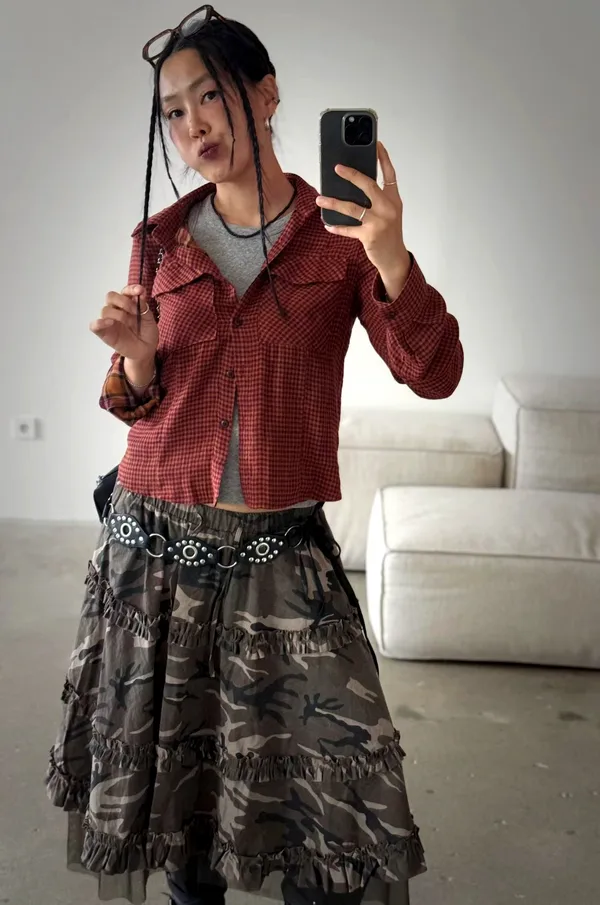 Fashionable Plaid Women's Top, Effortlessly Matches Various Styles