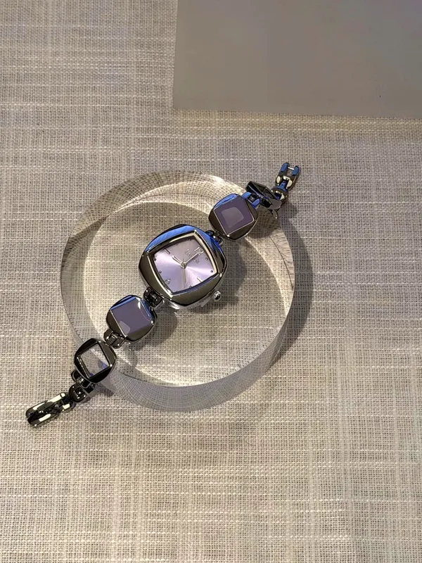 Stylish Minimalist Women's Watch - Show Your Elegant Charm