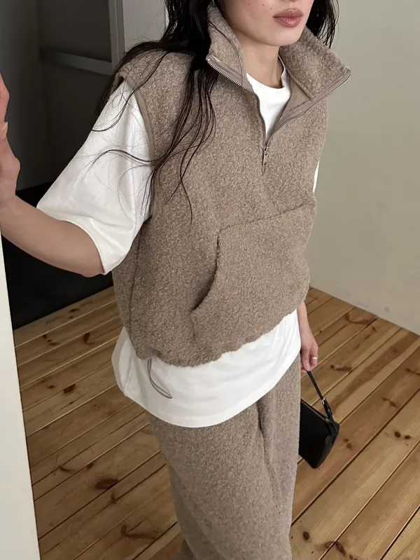 Fashionable Plush Vest for Casual Wear, Comfortable and Versatile